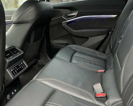 Синий Ауди E-Tron, объемом двигателя 0 л и пробегом 150 тыс. км за 28500 $, фото 10 на Automoto.ua