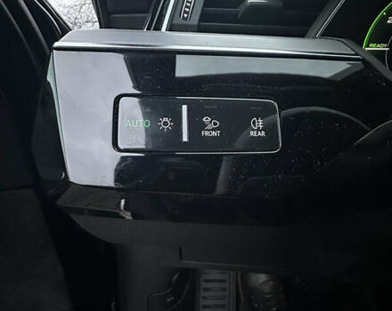 Синий Ауди E-Tron, объемом двигателя 0 л и пробегом 122 тыс. км за 28900 $, фото 9 на Automoto.ua