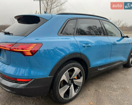 Синий Ауди E-Tron, объемом двигателя 0 л и пробегом 150 тыс. км за 28500 $, фото 3 на Automoto.ua