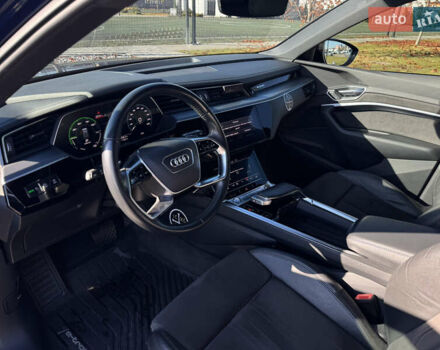 Синий Ауди E-Tron, объемом двигателя 0 л и пробегом 133 тыс. км за 23900 $, фото 53 на Automoto.ua