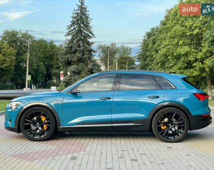 Синий Ауди E-Tron, объемом двигателя 0 л и пробегом 49 тыс. км за 35490 $, фото 4 на Automoto.ua