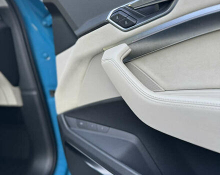 Синий Ауди E-Tron, объемом двигателя 0 л и пробегом 63 тыс. км за 31900 $, фото 24 на Automoto.ua