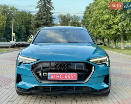 Синий Ауди E-Tron, объемом двигателя 0 л и пробегом 49 тыс. км за 35490 $, фото 2 на Automoto.ua