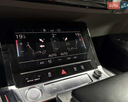 Синій Ауді E-Tron, об'ємом двигуна 0 л та пробігом 113 тис. км за 33000 $, фото 19 на Automoto.ua