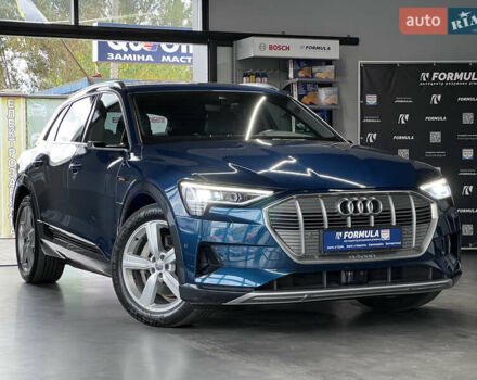 Синий Ауди E-Tron, объемом двигателя 0 л и пробегом 299 тыс. км за 23490 $, фото 4 на Automoto.ua