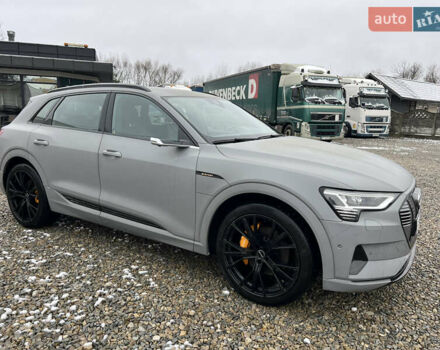 Синий Ауди E-Tron, объемом двигателя 0 л и пробегом 65 тыс. км за 31900 $, фото 4 на Automoto.ua