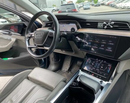 Синий Ауди E-Tron, объемом двигателя 0 л и пробегом 125 тыс. км за 25240 $, фото 40 на Automoto.ua
