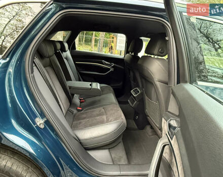 Синій Ауді E-Tron, об'ємом двигуна 0 л та пробігом 165 тис. км за 24900 $, фото 44 на Automoto.ua