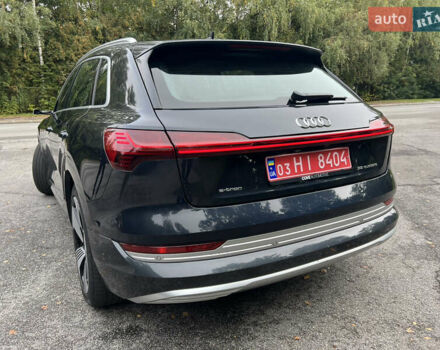 Синий Ауди E-Tron, объемом двигателя 0 л и пробегом 146 тыс. км за 25500 $, фото 7 на Automoto.ua