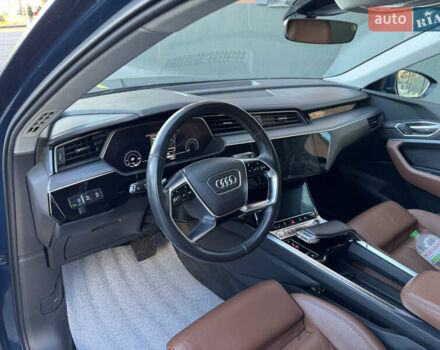 Синій Ауді E-Tron, об'ємом двигуна 0 л та пробігом 226 тис. км за 22999 $, фото 18 на Automoto.ua