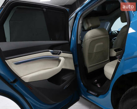 Синий Ауди E-Tron, объемом двигателя 0 л и пробегом 80 тыс. км за 28900 $, фото 114 на Automoto.ua