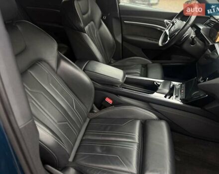 Синий Ауди E-Tron, объемом двигателя 0 л и пробегом 170 тыс. км за 28500 $, фото 19 на Automoto.ua