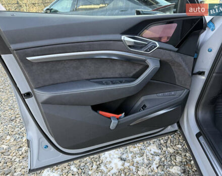Синий Ауди E-Tron, объемом двигателя 0 л и пробегом 65 тыс. км за 31900 $, фото 32 на Automoto.ua