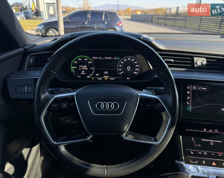 Синий Ауди E-Tron, объемом двигателя 0 л и пробегом 133 тыс. км за 23900 $, фото 55 на Automoto.ua