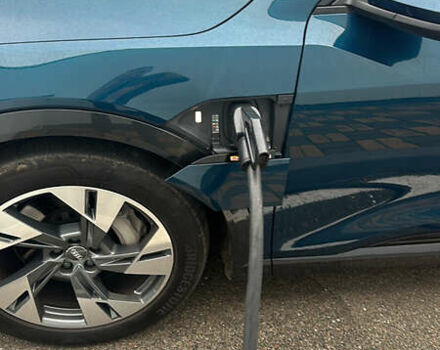 Ауді E-Tron 2019 у Харкові на Automoto.ua Синій Ауді E-Tron, об'ємом двигуна 0 л та пробігом 84 тис. км за 30500 $, фото 3 на Automoto.ua