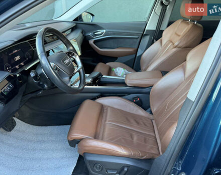 Синій Ауді E-Tron, об'ємом двигуна 0 л та пробігом 226 тис. км за 22999 $, фото 16 на Automoto.ua