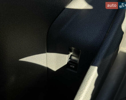 Синий Ауди E-Tron, объемом двигателя 0 л и пробегом 133 тыс. км за 23900 $, фото 64 на Automoto.ua