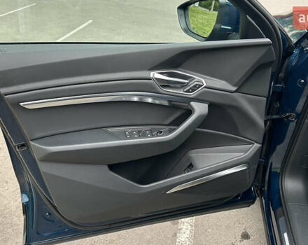 Синий Ауди E-Tron, объемом двигателя 0 л и пробегом 93 тыс. км за 30500 $, фото 5 на Automoto.ua
