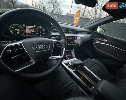 Синий Ауди E-Tron, объемом двигателя 0 л и пробегом 122 тыс. км за 28900 $, фото 10 на Automoto.ua