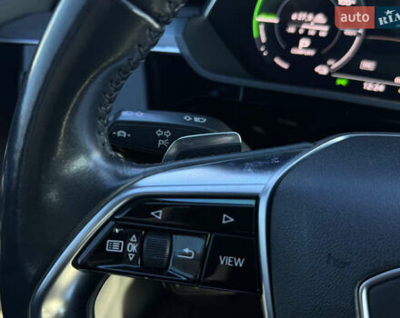 Синий Ауди E-Tron, объемом двигателя 0 л и пробегом 133 тыс. км за 23900 $, фото 57 на Automoto.ua