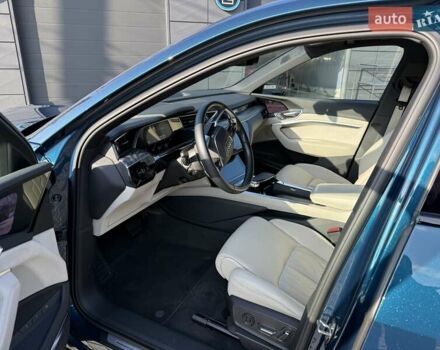 Синій Ауді E-Tron, об'ємом двигуна 0 л та пробігом 56 тис. км за 34000 $, фото 4 на Automoto.ua