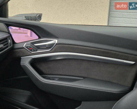 Синий Ауди E-Tron, объемом двигателя 0 л и пробегом 143 тыс. км за 24800 $, фото 20 на Automoto.ua