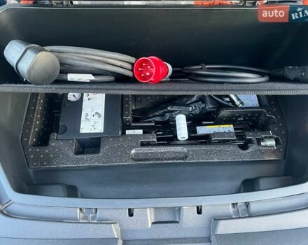 Синий Ауди E-Tron, объемом двигателя 0 л и пробегом 76 тыс. км за 34000 $, фото 20 на Automoto.ua