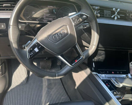 Синий Ауди E-Tron, объемом двигателя 0 л и пробегом 112 тыс. км за 29500 $, фото 14 на Automoto.ua