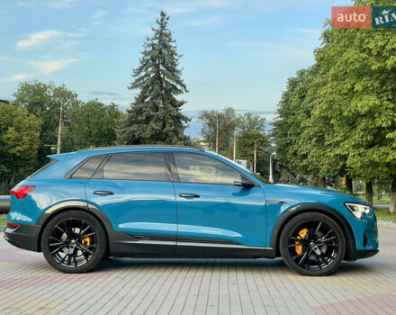 Синий Ауди E-Tron, объемом двигателя 0 л и пробегом 49 тыс. км за 35490 $, фото 5 на Automoto.ua
