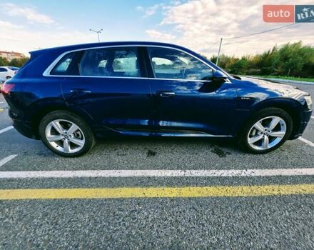 Синій Ауді E-Tron, об'ємом двигуна 0 л та пробігом 67 тис. км за 29799 $, фото 2 на Automoto.ua