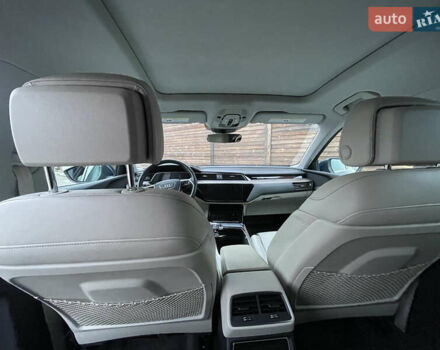 Синий Ауди E-Tron, объемом двигателя 0 л и пробегом 173 тыс. км за 30500 $, фото 8 на Automoto.ua