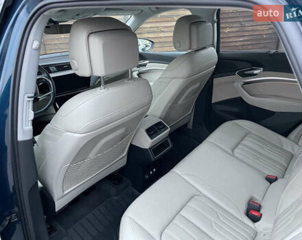 Синий Ауди E-Tron, объемом двигателя 0 л и пробегом 173 тыс. км за 30500 $, фото 7 на Automoto.ua