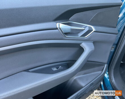 Синий Ауди E-Tron, объемом двигателя 71 л и пробегом 139 тыс. км за 27000 $, фото 10 на Automoto.ua