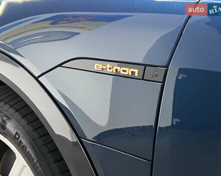 Синий Ауди E-Tron, объемом двигателя 0 л и пробегом 299 тыс. км за 23490 $, фото 27 на Automoto.ua