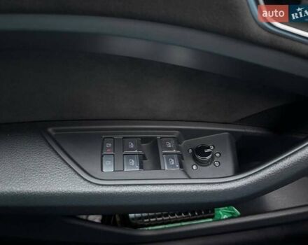 Синий Ауди E-Tron, объемом двигателя 0 л и пробегом 57 тыс. км за 28700 $, фото 19 на Automoto.ua