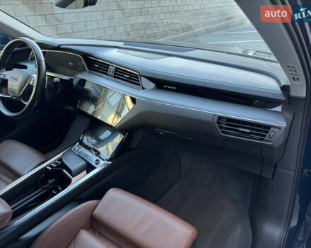 Синій Ауді E-Tron, об'ємом двигуна 0 л та пробігом 226 тис. км за 22999 $, фото 25 на Automoto.ua