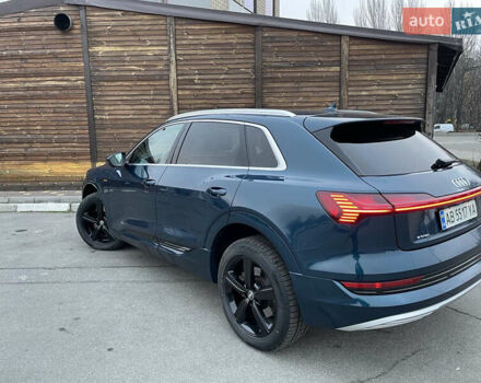 Синий Ауди E-Tron, объемом двигателя 0 л и пробегом 173 тыс. км за 30500 $, фото 1 на Automoto.ua
