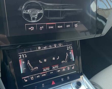 Синій Ауді E-Tron, об'ємом двигуна 0 л та пробігом 30 тис. км за 29900 $, фото 4 на Automoto.ua