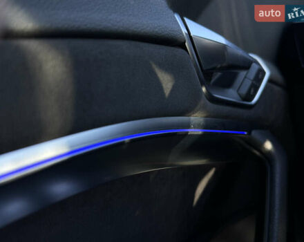 Синий Ауди E-Tron, объемом двигателя 0 л и пробегом 133 тыс. км за 23900 $, фото 77 на Automoto.ua