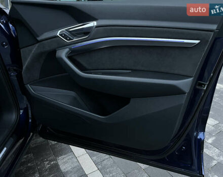 Синій Ауді E-Tron, об'ємом двигуна 0 л та пробігом 135 тис. км за 25800 $, фото 55 на Automoto.ua