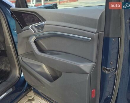 Ауди E-Tron 2019 в Тернополе на Automoto.ua Синий Ауди E-Tron, объемом двигателя 0 л и пробегом 119 тыс. км за 29499 $, фото 46 на Automoto.ua