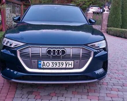 Синий Ауди E-Tron, объемом двигателя 0 л и пробегом 142 тыс. км за 25400 $, фото 2 на Automoto.ua