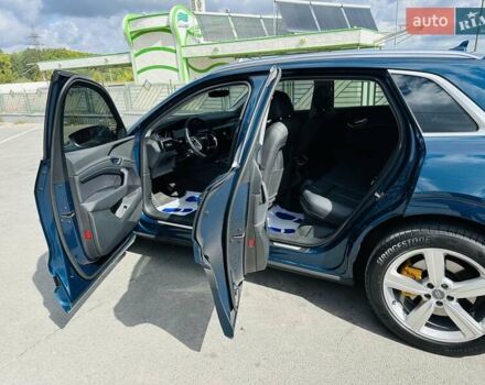 Ауді E-Tron 2019 у Тернополі на Automoto.ua Синій Ауді E-Tron, об'ємом двигуна 0 л та пробігом 200 тис. км за 21700 $, фото 35 на Automoto.ua