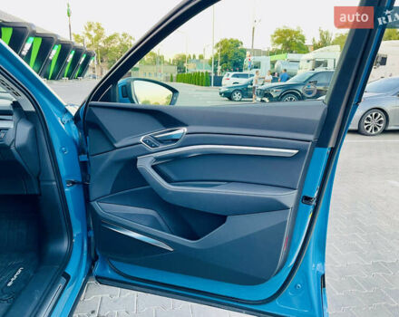 Синій Ауді E-Tron, об'ємом двигуна 0 л та пробігом 97 тис. км за 27900 $, фото 18 на Automoto.ua