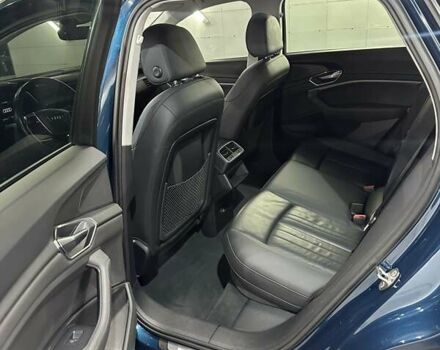 Ауді E-Tron 2019 у Тернополі на Automoto.ua Синій Ауді E-Tron, об'ємом двигуна 0 л та пробігом 200 тис. км за 21700 $, фото 42 на Automoto.ua