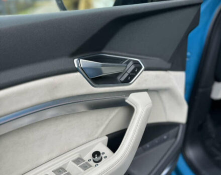 Синий Ауди E-Tron, объемом двигателя 0 л и пробегом 63 тыс. км за 31900 $, фото 18 на Automoto.ua