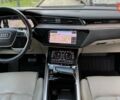 Синий Ауди E-Tron, объемом двигателя 0 л и пробегом 63 тыс. км за 31900 $, фото 28 на Automoto.ua