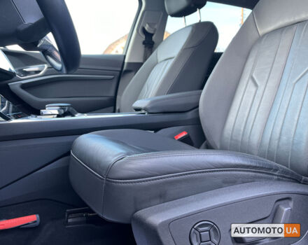 Синий Ауди E-Tron, объемом двигателя 71 л и пробегом 139 тыс. км за 27000 $, фото 9 на Automoto.ua