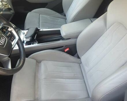 Синий Ауди E-Tron, объемом двигателя 0 л и пробегом 94 тыс. км за 28500 $, фото 23 на Automoto.ua