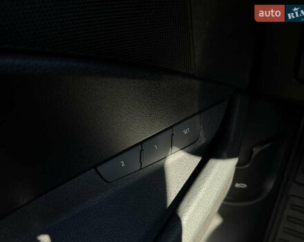 Синий Ауди E-Tron, объемом двигателя 0 л и пробегом 133 тыс. км за 23900 $, фото 63 на Automoto.ua